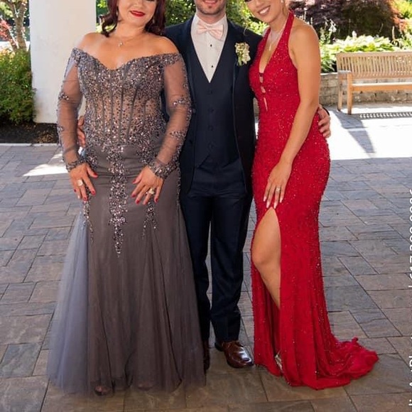 PROM DRESS ELLIE WILDE MON CHERI RED - Picture 6 of 6